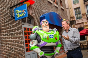 TIM ALLEN MEETS BUZZ LIGHTYEAR AT WALT DISNEY WORLD RESORT