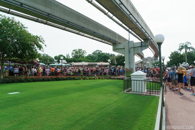 Magic-Kingdom_Full_28180