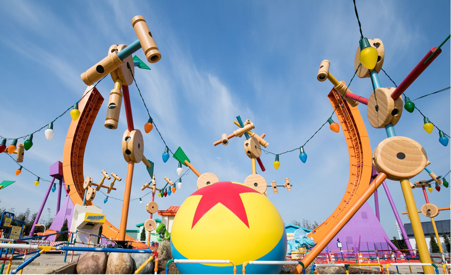 Disney-Pixar-Toy-Story-Land-Shanghai