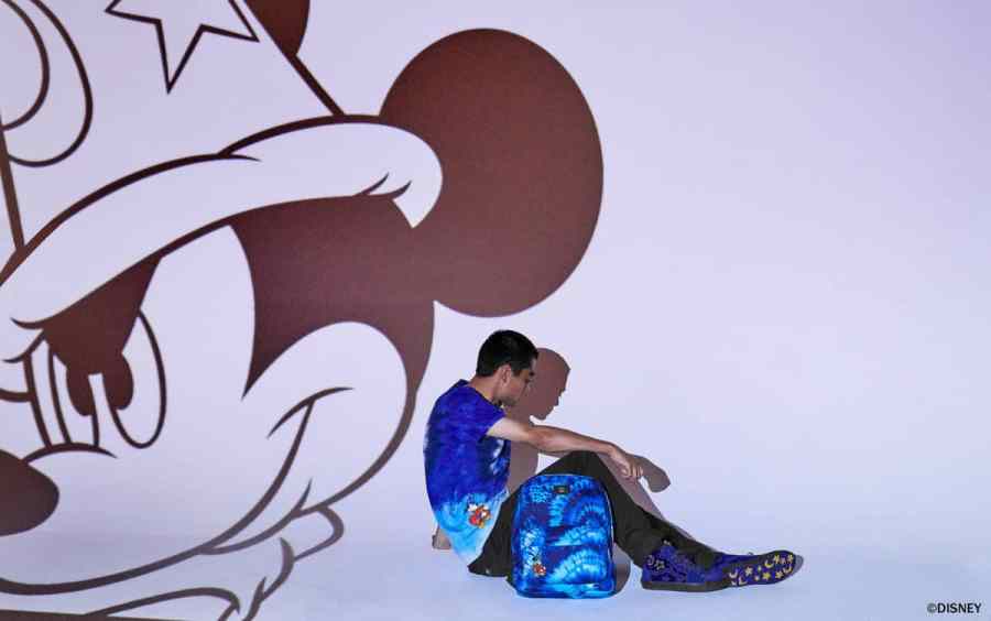 HO18_MICKEY_90_37815-1200x752