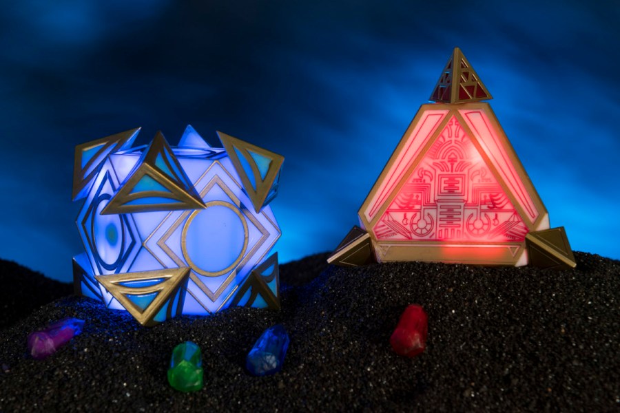 Star Wars: GalaxyÕs Edge Merchandise Ð Holocrons