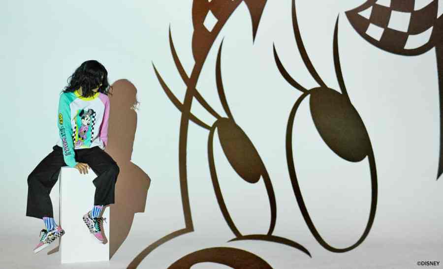 HO18_MICKEY_90_37912-1200x730